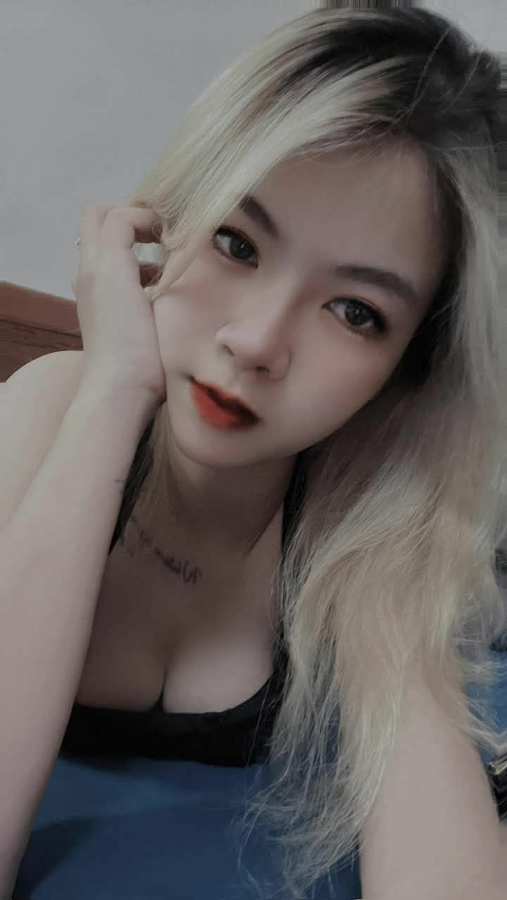 Cảnh sex mới nhất bị rò rỉ từ bậc thầy đào tạo Pandor đang quan hệ tình dục bùng nổ với bạn gái lụa đen đẹp nhất, nhặt lên và quan hệ mạnh bạo, phun nước khắp sàn nhà rồi lau sạch